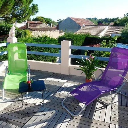 Сasa de vacaciones Maison De 3 Chambres Avec Jardin Clos Et Wifi A D'oleron A 1 Km De La Plage *