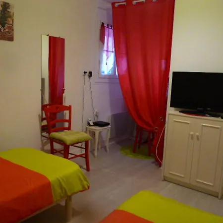 Сasa de vacaciones Maison De 3 Chambres Avec Jardin Clos Et Wifi A D'oleron A 1 Km De La Plage Dolus d'Oléron