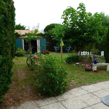 Hébergement de vacances Maison De 3 Chambres Avec Jardin Clos Et Wifi A D'oleron A 1 Km De La Plage Dolus-d'Oléron